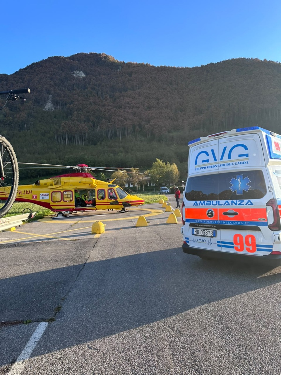 Tremosine sul Garda: accusa un malore, arriva l’elisoccorso