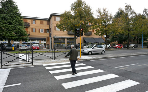 Via Triumplina a Brescia, da oggi attivo un nuovo attraversamento semaforico