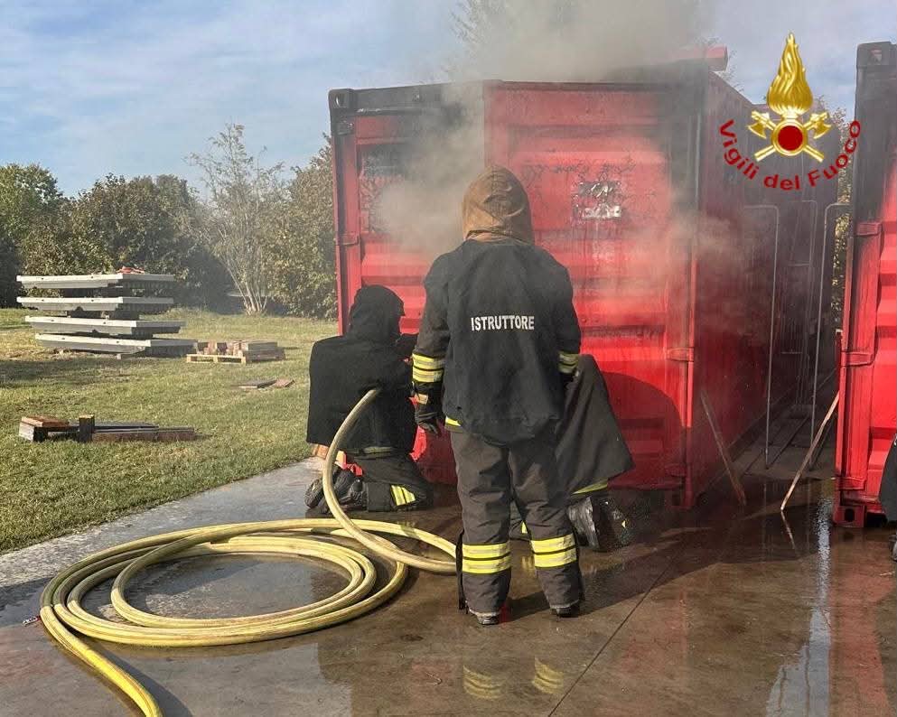 I Vigili del Fuoco del Comando di Brescia al corso Cfbt a Bologna
