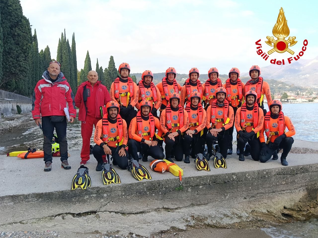 I Vigili del Fuoco a Salò per il corso regionale per soccorritori acquatici